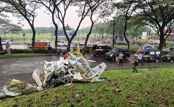 Untitled Pesawat Jatuh di BSD City, 3 Korban Tewas