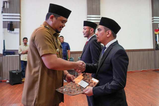 Wali Kota Medan Bobby Nasution Lantik 2 Direksi PUD Pembangunan Medan