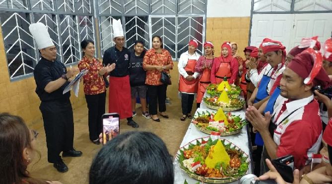 Lomba Masak Nasi Tumpeng antara Warga Binaan Pemasyarakatan, pegawai dan Dharmawanita.