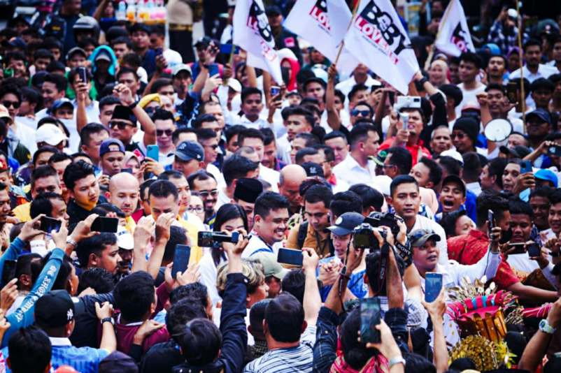 Pasangan Bobby Nasution dan H Surya saat mendaftar maju sebagai Bacalon Gubernur dan Wakil Gubernur Sumut ke KPU Sumut, Rabu (28/8/2024).