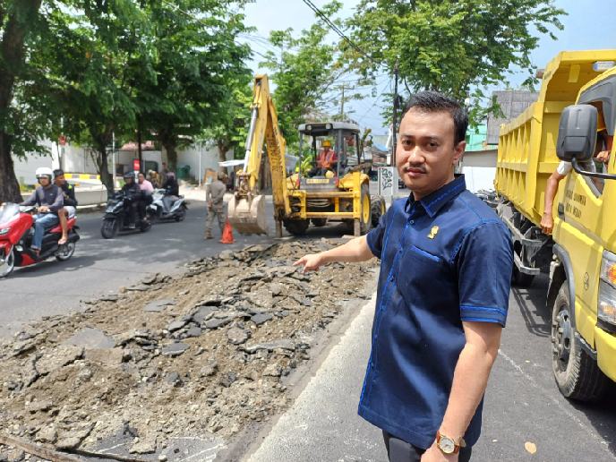 IMG-20250519-WA0045_resize_57 Wakil Ketua Komisi IV DPRD Kota Medan, M. Afri Rizki Lubis
