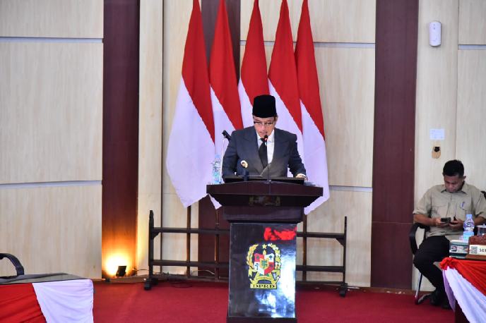IMG-20250603-WA0001_resize_89 Wali Kota Medan Rico Tri Putra Bayu Waas saat menyampaikan penjelasan kepala daerah terhadap Ranperda kota Medan tentang Pertanggungjawaban Pelaksanaan APBD TA 2024 dalam rapat Paripurna DPRD Kota Medan yang digelar di Gedung DPRD Kota Medan, Senin (2/6/2025).
