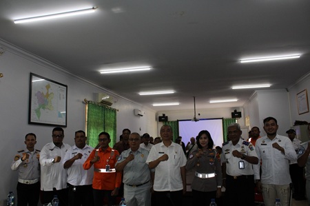 Sekretaris Daerah Kota (Sekdako) Tebingtinggi, Erwin Suheri Damanik, saat memimpin Rapat Evaluasi dan Pemantapan Petugas Perlintasan Kereta Api di Kota Tebingtinggi, Rabu (3/6/2026) bertempat di Aula Dinas Perhubungan Kota Tebingtinggi.