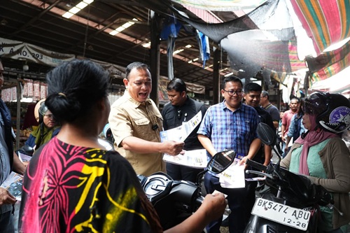WhatsApp Image 2026-07-08 at 21.28.06 Kepala Bapenda Sumut Sutan Tolang Lubis turun menyosialisasikan Gerakan Sadar Pajak Kendaraan (GAS KEN) , Rabu (8/7/2026).