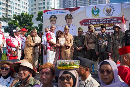 Penjabat (Pj) Sekretaris Daerah Provinsi (Sekdaprov) Sumatera Utara (Sumut) Sulaiman Harahap menghadiri kegiatan Semarak Memperingati Hari Ulang Tahun ke-81 Kemerdekaan Republik Indonesia yang diselenggarakan Dewan Harian Daerah Badan Pembudayaan Kejuangan 45 Provinsi Sumut di Jalan Bukit Barisan, Medan, Minggu (2/8/2026). Foto/Diskominfo Sumut