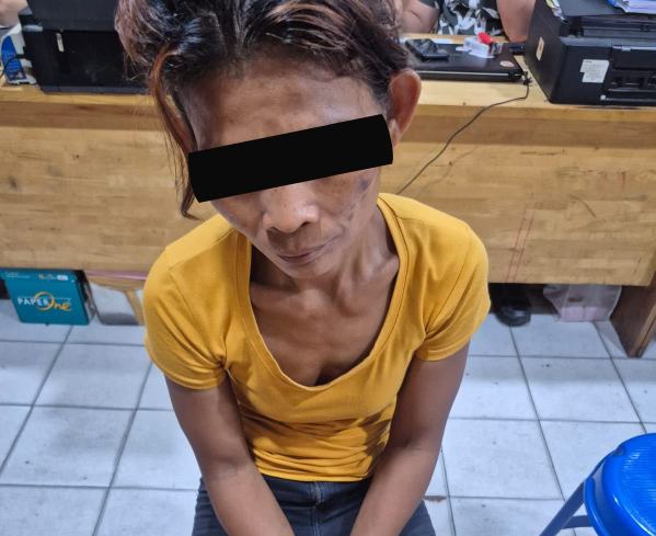 Satuan Resnarkoba Polrestabes Medan, meringkus seorang Ibu Rumah Tangga (IRT), pengedar narkotika jenis sabu di Jalan Tirtanadi Gang Lembah, Kecamatan Medan Sunggal, Selasa (22/9/2026).
