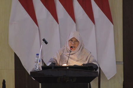 Wakil Ketua DPRD Medan, Hj Sri Rezeki AMd